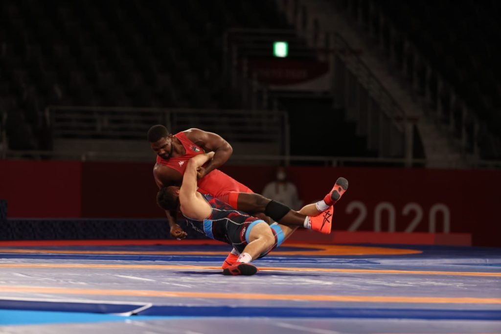 Abraham Conyedo in un incontro di lotta libera alle Olimpiadi di Tokyo 2020