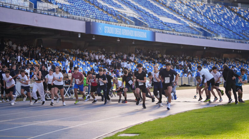 Maratona al Maradona, la partenza dei ragazzi